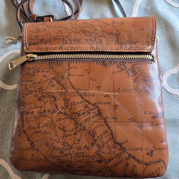 NWT PATRICIA NASH SIGNATURE MAP CROSSBODY PURSE WITH DUSTBAG - Picture 5 of 9